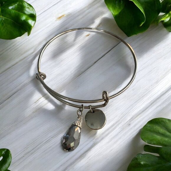 Silver Tone Charm Bangle With Faux Quartz Teardrop Gem & Charm - Picture 1 of 2